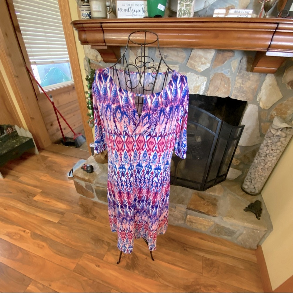 Chico’s pull over dress with elbow length sleeves.  Chico’s Sz 1